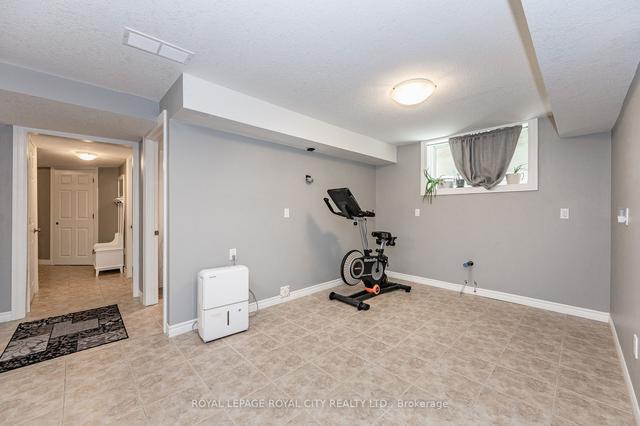 21 Penfold Dr, House detached with 4 bedrooms, 4 bathrooms and 3 parking in Guelph ON | Image 22