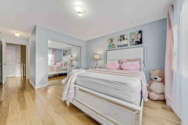 25 Mondeo Dr, Townhouse with 3 bedrooms, 3 bathrooms and 2 parking in Toronto ON | Image 19