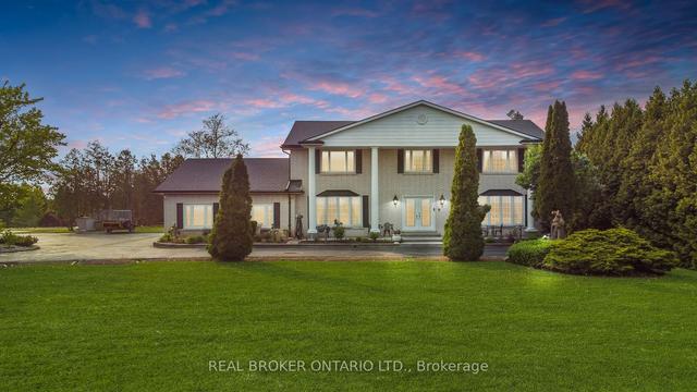 591 Dundas St E, House detached with 5 bedrooms, 3 bathrooms and 30 parking in Hamilton ON | Image 1