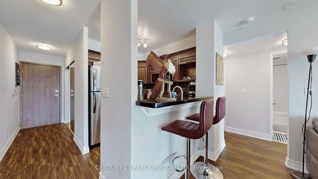1101 - 11 Lee Centre Dr, Condo with 1 bedrooms, 1 bathrooms and 1 parking in Toronto ON | Image 8