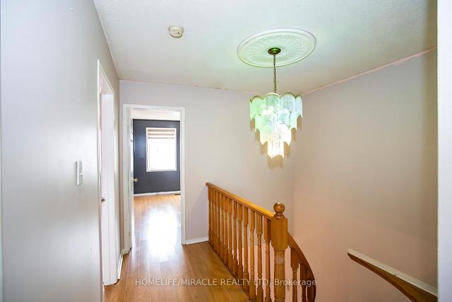 16 Tumbleweed Tr, House detached with 3 bedrooms, 4 bathrooms and 5 parking in Brampton ON | Image 17