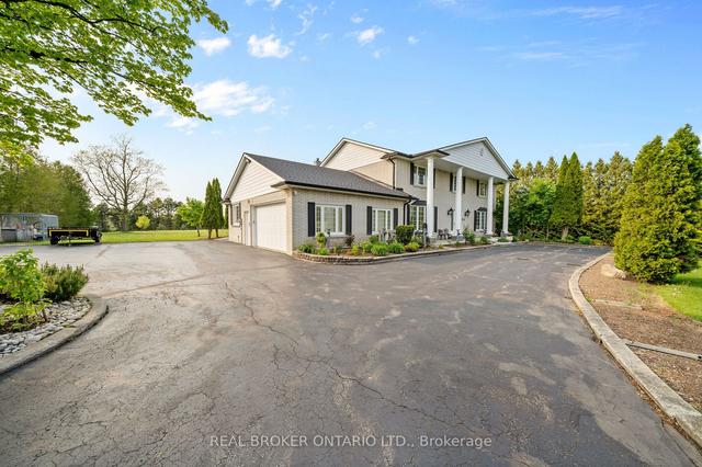 591 Dundas St E, House detached with 5 bedrooms, 3 bathrooms and 30 parking in Hamilton ON | Image 34