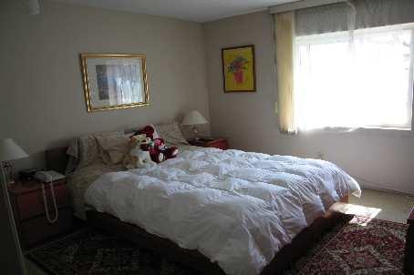 985 Osgoode Dr, House detached with 3 bedrooms, 2 bathrooms and 3 parking in London ON | Image 5