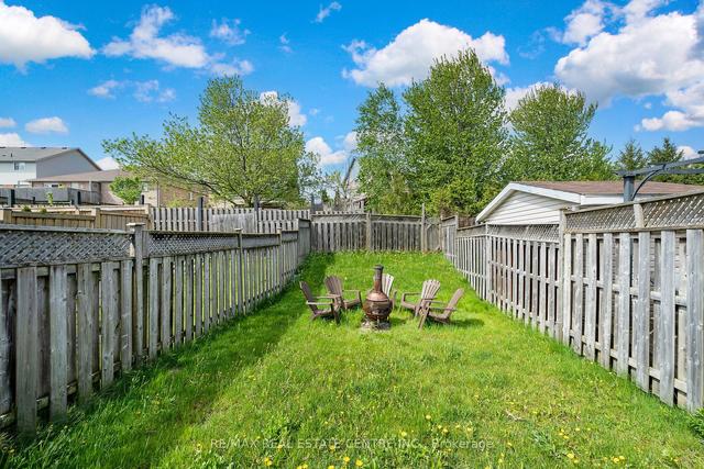 93 Benjamin Cres, House attached with 3 bedrooms, 6 bathrooms and 3 parking in Orangeville ON | Image 3