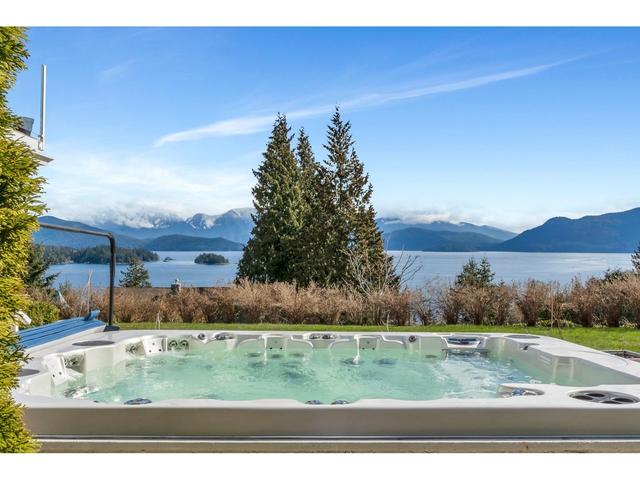 1230 St. Andrews Road, House detached with 5 bedrooms, 3 bathrooms and 6 parking in Sunshine Coast F BC | Image 1