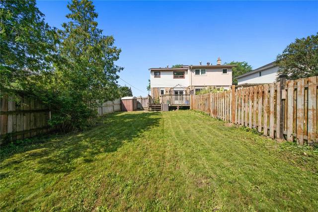 983 Renfrew Crt, House semidetached with 3 bedrooms, 1 bathrooms and 2 parking in Oshawa ON | Image 24