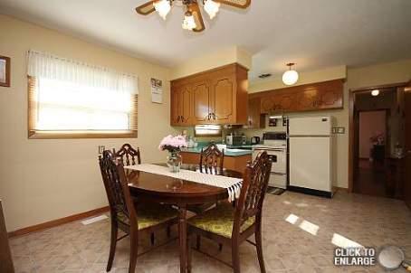 1032 East Ave, House detached with 3 bedrooms, 2 bathrooms and 4 parking in Mississauga ON | Image 4