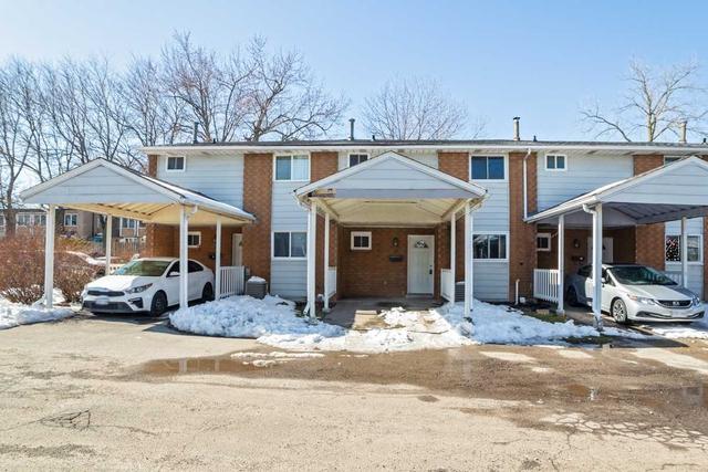 17 - 125 Limeridge Rd W, Townhouse with 3 bedrooms, 2 bathrooms and 1 parking in Hamilton ON | Image 1