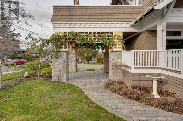 1952 Runnymede Ave, House detached with 6 bedrooms, 5 bathrooms and 6 parking in Victoria BC | Image 72