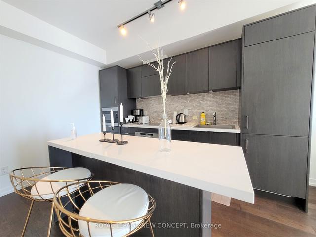 2210 - 21 Widmer St, Condo with 1 bedrooms, 1 bathrooms and 1 parking in Toronto ON | Image 16