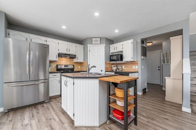 994 Coventry Drive Ne, House detached with 3 bedrooms, 2 bathrooms and 5 parking in Calgary AB | Image 10
