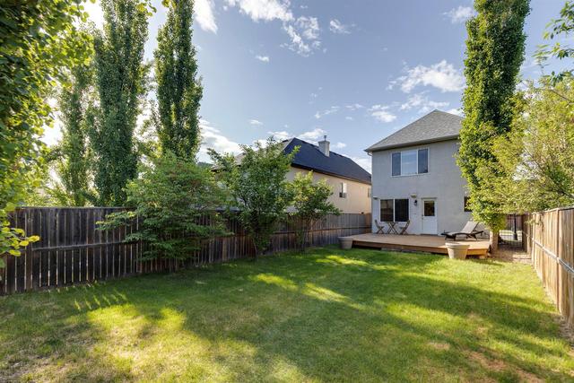 8924 Wentworth Avenue Sw, House detached with 4 bedrooms, 2 bathrooms and 2 parking in Calgary AB | Image 41