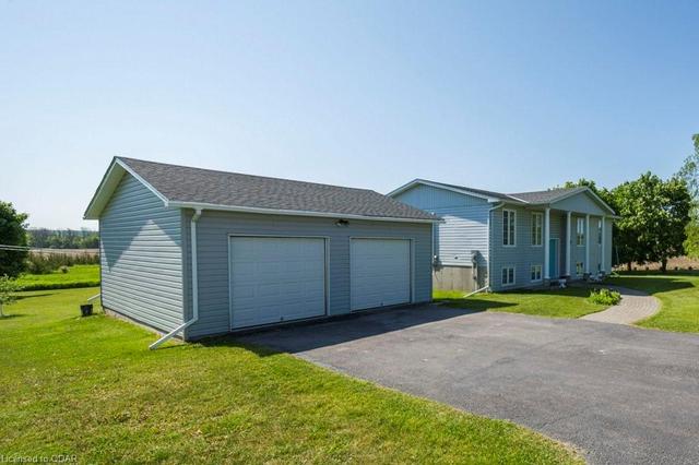 986 County Road 5, House detached with 4 bedrooms, 2 bathrooms and null parking in Prince Edward County ON | Image 12