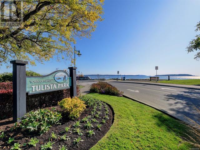 105 - 9570 Fifth St, Condo with 3 bedrooms, 2 bathrooms and 1 parking in Sidney BC | Image 12