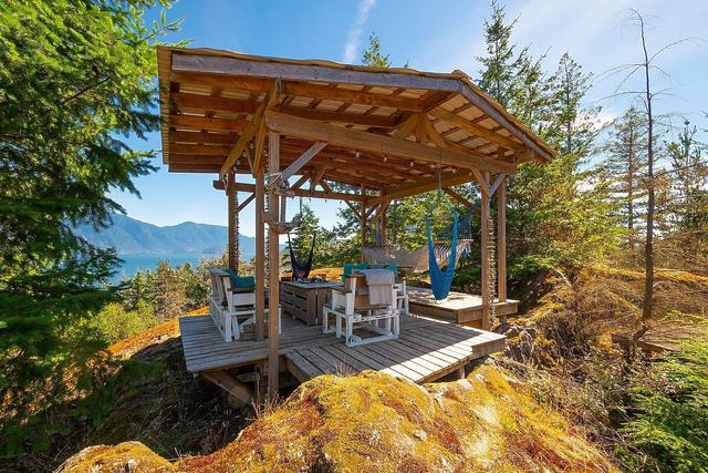 2016 Mount Artaban Road, House detached with 2 bedrooms, 2 bathrooms and null parking in Sunshine Coast F BC | Image 27