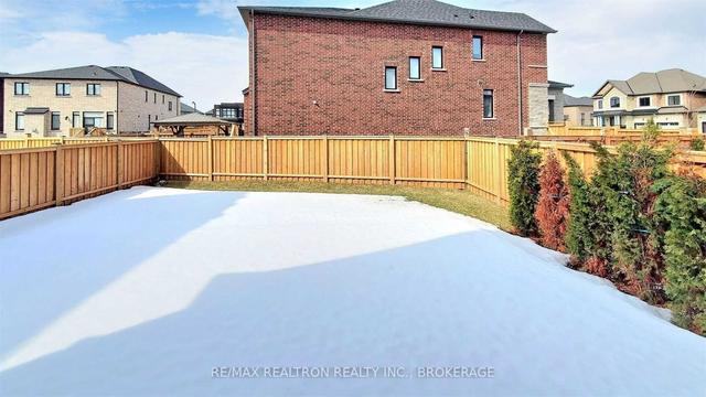 127 Rotondo Cres, House detached with 4 bedrooms, 3 bathrooms and 4 parking in Vaughan ON | Image 31