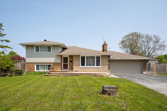 16 Woodmount Dr, House detached with 3 bedrooms, 2 bathrooms and 6 parking in St. Catharines ON | Image 1