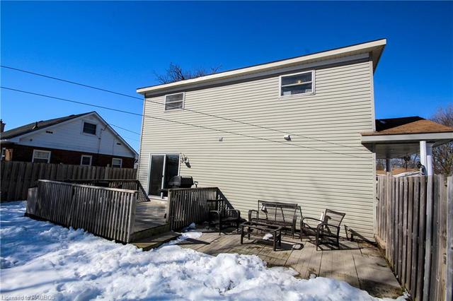 1661 8th Avenue E, House detached with 3 bedrooms, 1 bathrooms and null parking in Owen Sound ON | Image 40
