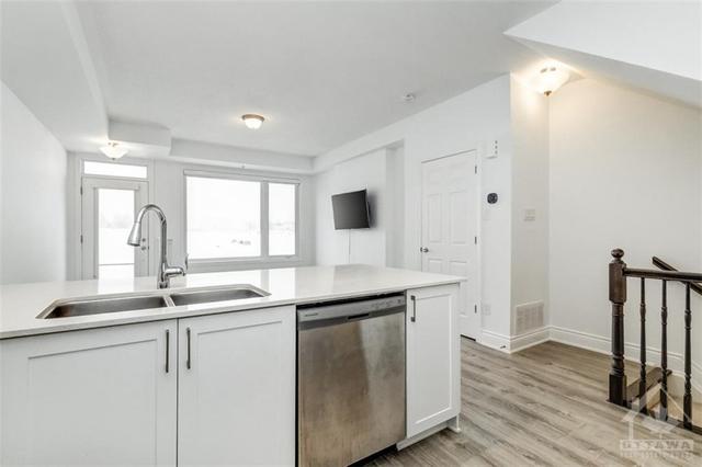 519 Ozawa Private, House attached with 2 bedrooms, 1 bathrooms and 1 parking in Ottawa ON | Image 15