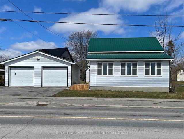 14 Wellington St, House detached with 3 bedrooms, 1 bathrooms and 5 parking in Prince Edward County ON | Image 12