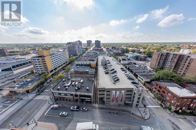 801 - 380 Pelissier, Condo with 3 bedrooms, 2 bathrooms and null parking in Windsor ON | Image 3