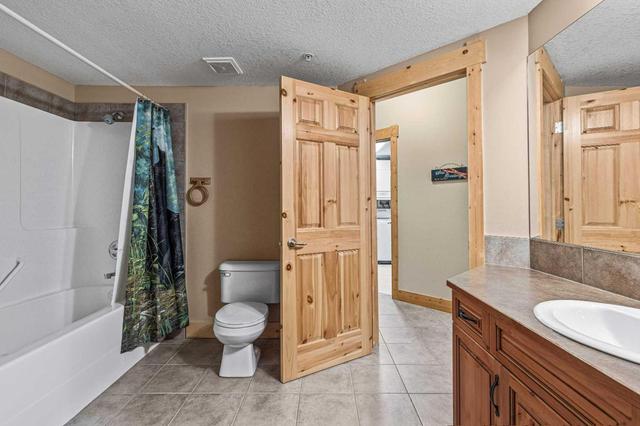 215 - 175 Crossbow Place, Condo with 2 bedrooms, 2 bathrooms and 1 parking in Canmore AB | Image 17