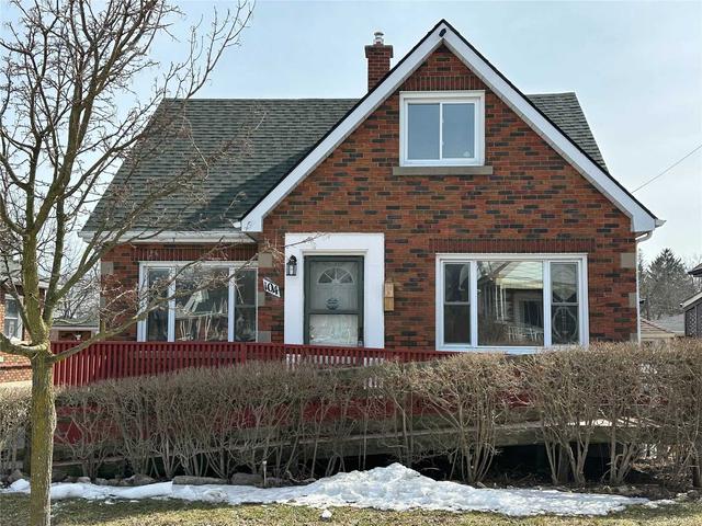 104 Mintern Ave, House detached with 4 bedrooms, 1 bathrooms and 3 parking in Brantford ON | Image 1