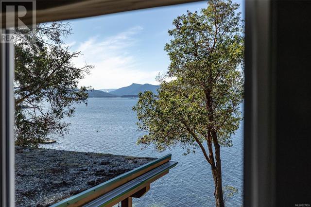 2860 Southey Point Rd, House detached with 5 bedrooms, 4 bathrooms and 8 parking in Saltspring Island BC | Image 38