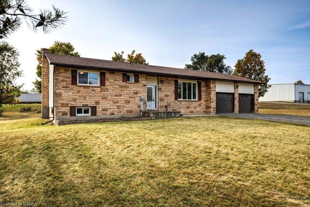 2935 Frontenac Road, House detached with 3 bedrooms, 3 bathrooms and 8 parking in South Frontenac ON | Image 12