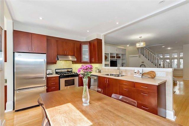 118 Arundel Ave, House semidetached with 3 bedrooms, 3 bathrooms and 2 parking in Toronto ON | Image 6