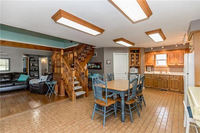 6728 County Rd 21, House detached with 3 bedrooms, 1 bathrooms and 10 parking in Essa ON | Image 2