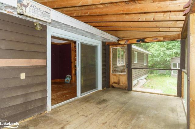 1028 Old 117 Highway, House detached with 3 bedrooms, 2 bathrooms and 8 parking in Lake of Bays ON | Image 42