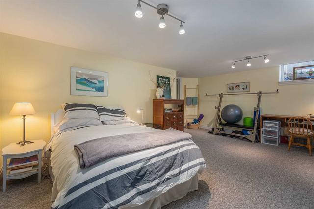 8 Kingsgarden Rd, House detached with 3 bedrooms, 2 bathrooms and 5 parking in Toronto ON | Image 27