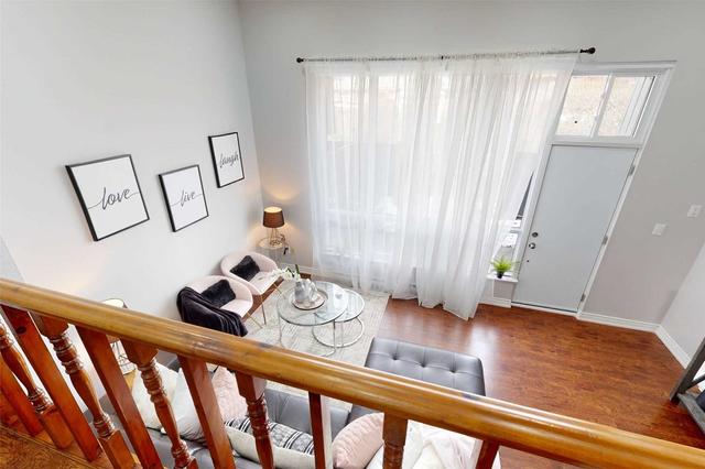 55 - 138 Darras Crct, Townhouse with 3 bedrooms, 3 bathrooms and 2 parking in Brampton ON | Image 2