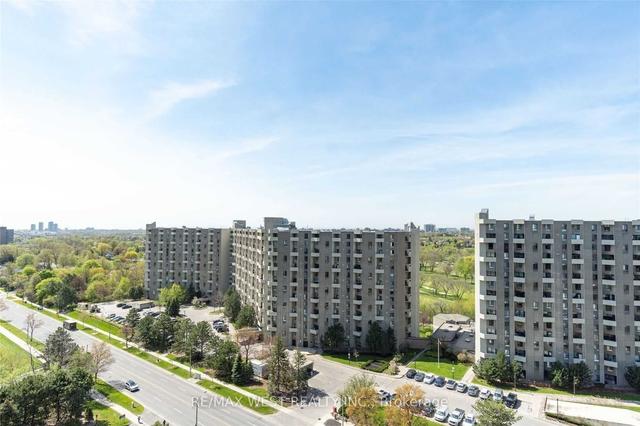 1702 - 299 Mill Rd, Condo with 3 bedrooms, 2 bathrooms and 2 parking in Toronto ON | Image 22