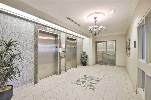 103 - 4640 Kimbermount Ave, Condo with 1 bedrooms, 2 bathrooms and 1 parking in Mississauga ON | Image 3