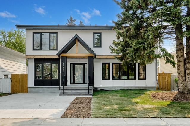 2543 Chicoutimi Drive Nw, House detached with 5 bedrooms, 4 bathrooms and 4 parking in Calgary AB | Image 1