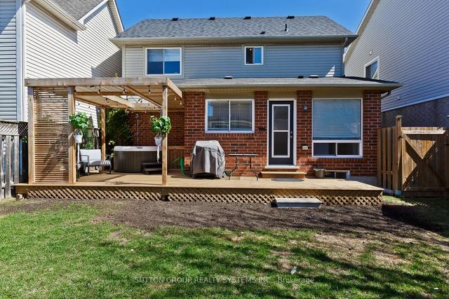 2106 Dunmore Ave E, House detached with 3 bedrooms, 3 bathrooms and 3 parking in Burlington ON | Image 28
