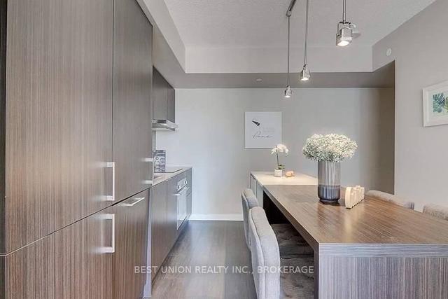 1405 - 100 Harbour St, Condo with 1 bedrooms, 1 bathrooms and 0 parking in Toronto ON | Image 12