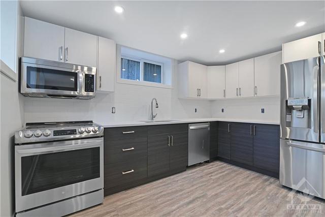 4 - 569 Mcleod Street, Condo with 2 bedrooms, 2 bathrooms and 1 parking in Ottawa ON | Image 11