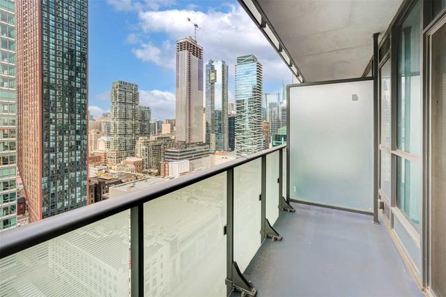2201 - 8 Mercer St, Condo with 1 bedrooms, 1 bathrooms and 0 parking in Toronto ON | Image 9