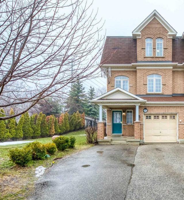 3905 Quiet Creek Dr, House semidetached with 3 bedrooms, 4 bathrooms and 3 parking in Mississauga ON | Image 1