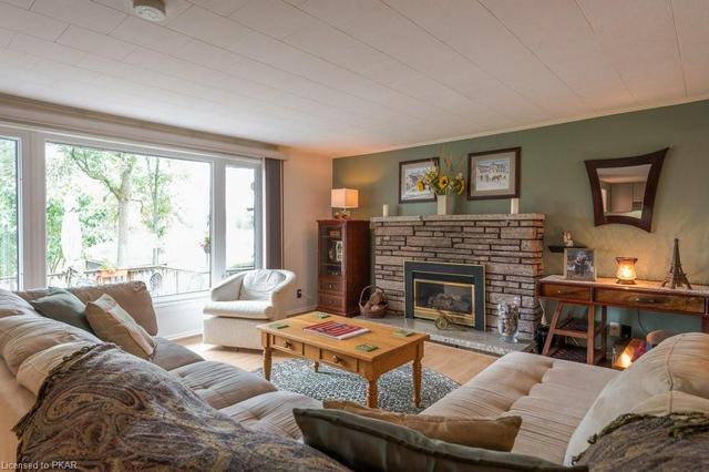 89 Kenedon Drive, House detached with 2 bedrooms, 1 bathrooms and 5 parking in Kawartha Lakes ON | Image 14
