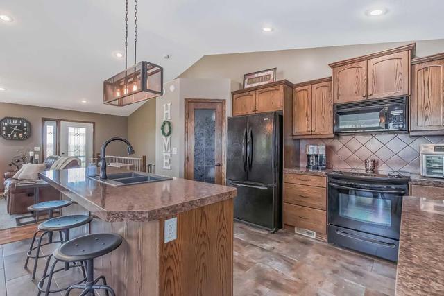 27540 Township Road 372, House detached with 5 bedrooms, 3 bathrooms and null parking in Red Deer County AB | Image 15