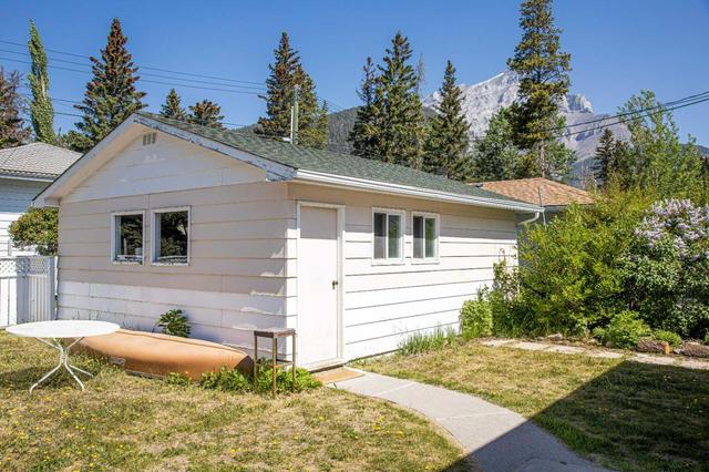329 Big Horn Street, House detached with 5 bedrooms, 3 bathrooms and 6 parking in Banff AB | Image 13