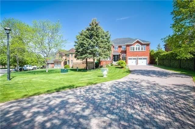 1033 Sir Ivor Crt, House detached with 5 bedrooms, 4 bathrooms and 12 parking in Newmarket ON | Image 1