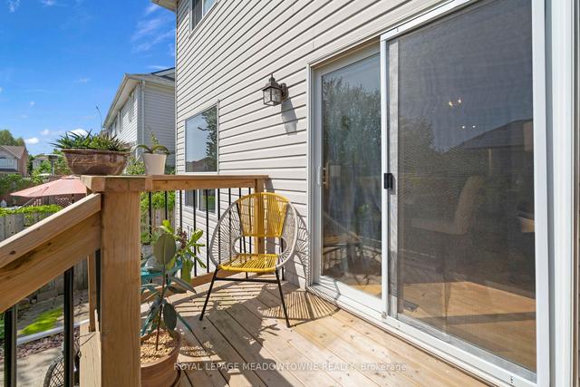 61 Calvin Crt, House attached with 3 bedrooms, 1 bathrooms and 3 parking in Cambridge ON | Image 16