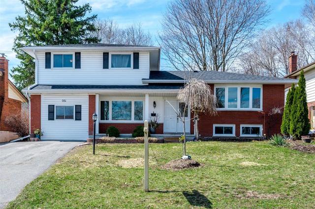 981 Silverdale Rd, House detached with 3 bedrooms, 2 bathrooms and 4 parking in Peterborough ON | Image 1