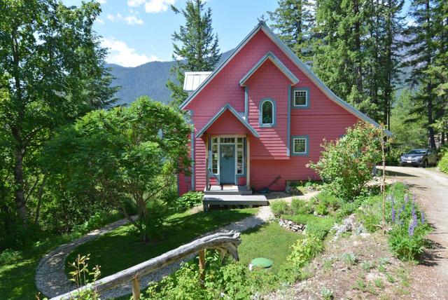 5315 Highway 6, House detached with 3 bedrooms, 2 bathrooms and null parking in Central Kootenay H BC | Image 5