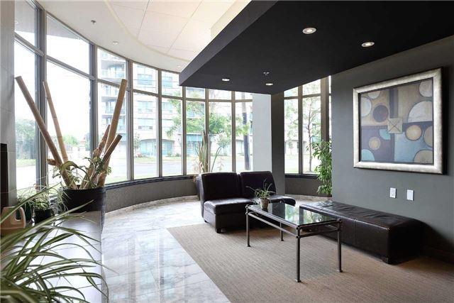 809 - 935 Sheppard Ave W, Condo with 2 bedrooms, 2 bathrooms and 1 parking in Toronto ON | Image 2